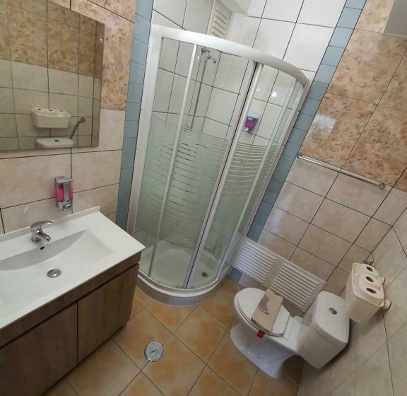 Номер Стандарт, Ocean View Lagos