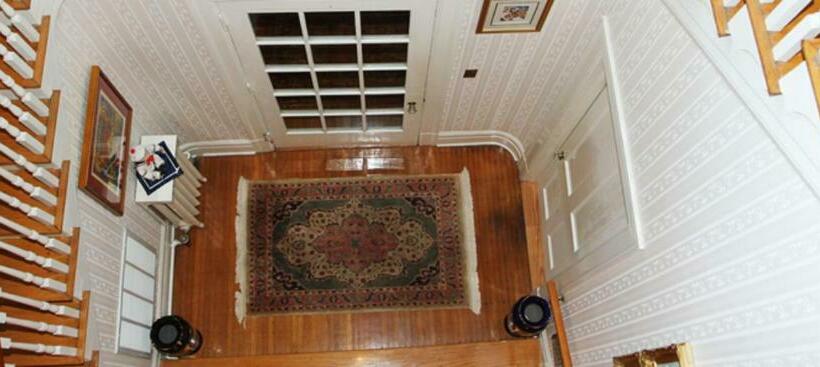 スタンダードルーム, Angies B&b