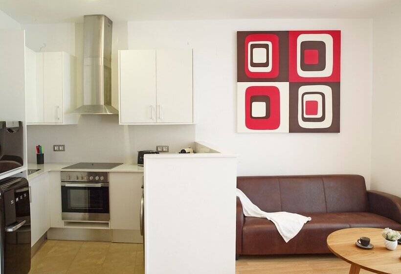 Апартаменты Superior 2 Спальни, Apartments Hostemplo Suites