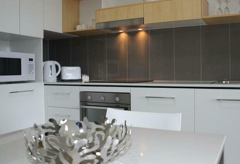 דירת חדר, Atrio Apartments