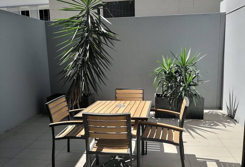 דירת שני חדרים, Atrio Apartments