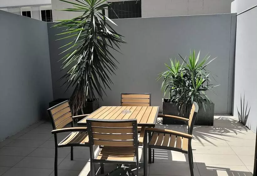 ２ベッドルームアパートメント, Atrio Apartments