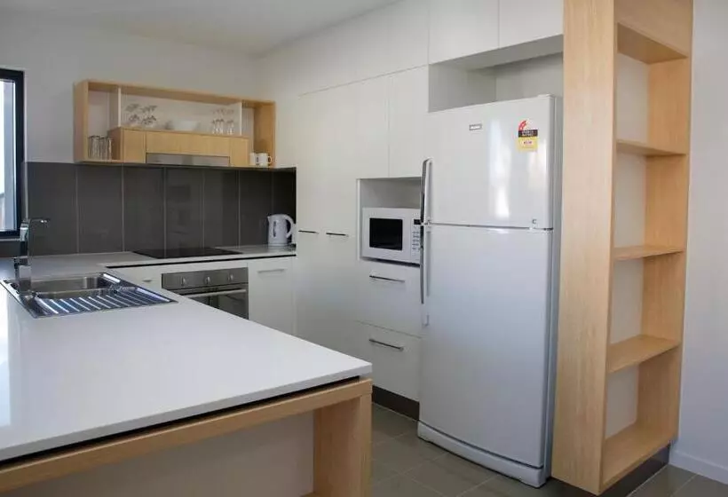 ２ベッドルームデラックスアパートメント, Atrio Apartments
