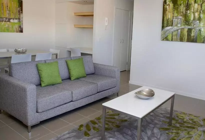 ２ベッドルームデラックスアパートメント, Atrio Apartments