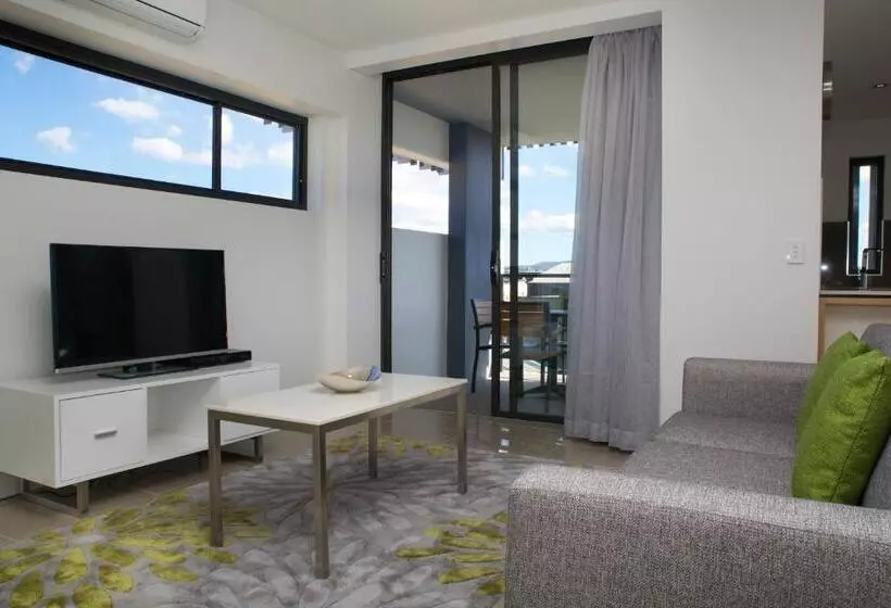 ２ベッドルームデラックスアパートメント, Atrio Apartments
