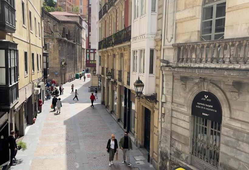 اتاق خانوادگی, Casual Blue