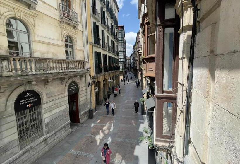 اتاق سوپریور خانوادگی, Casual Blue