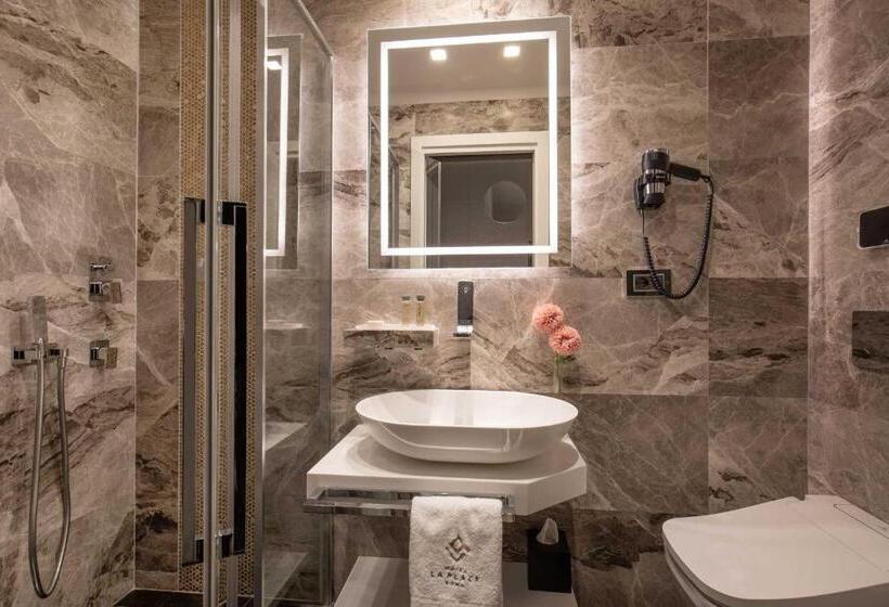 Classic room with balcony