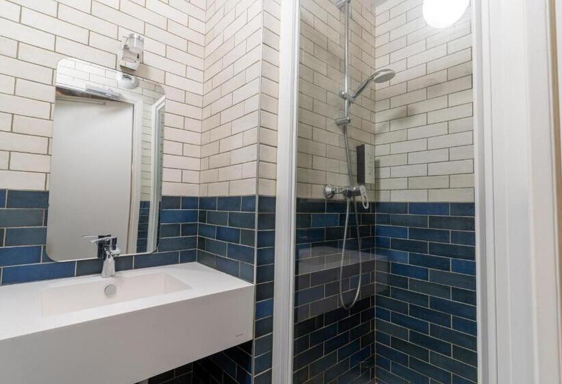 تختخواب در اتاق مشترک, Calm Appart  & Hostel