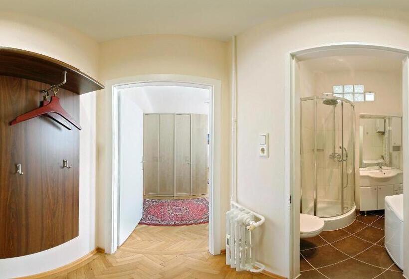 استودیوی استاندارد, Central Apartments Vienna