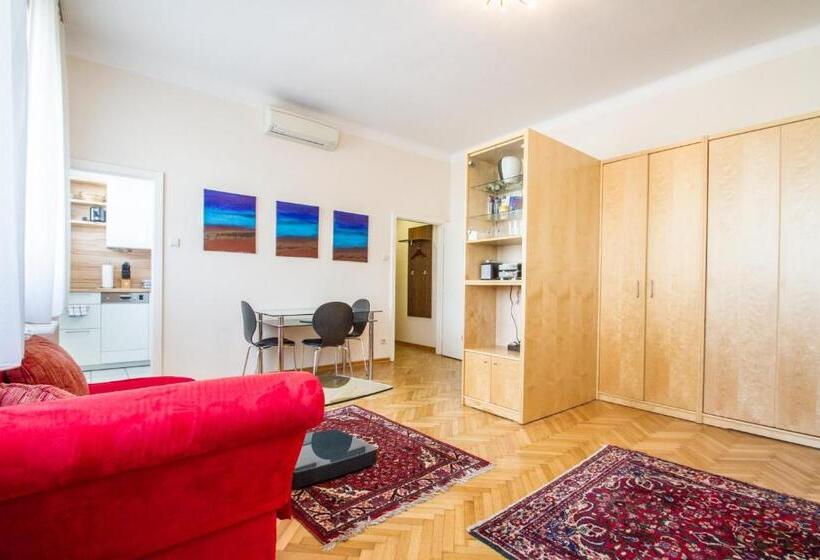 استودیوی استاندارد, Central Apartments Vienna