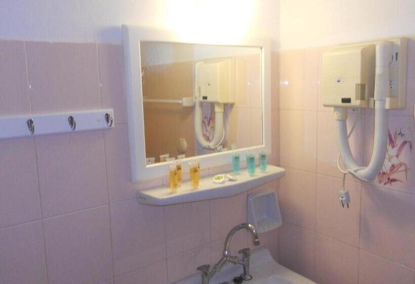 经济四人房间, Elli Marina Studios And Apartments