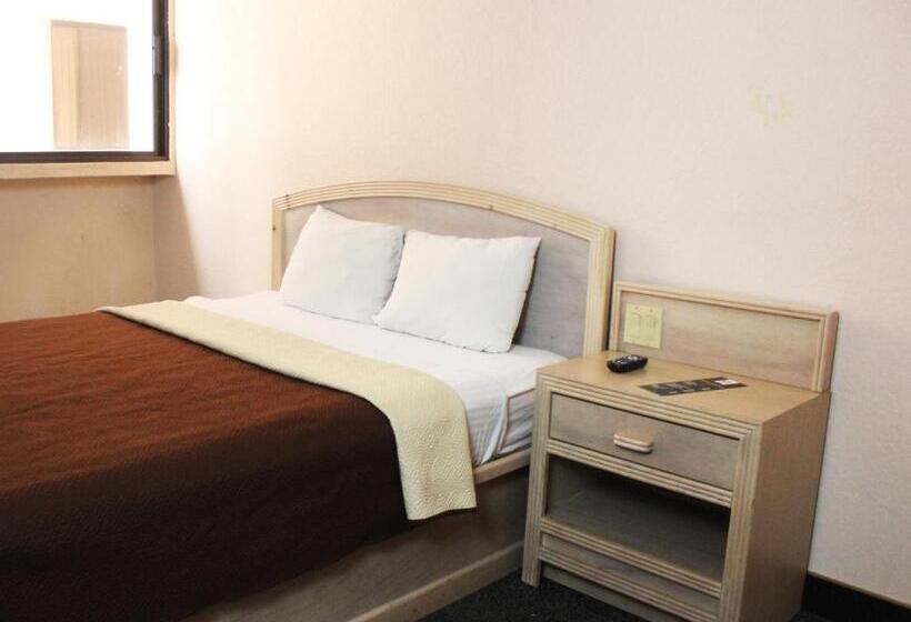 חדר סטנדרט יחיד, Corona Plaza