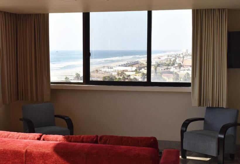 סוויטת דלוקס נוף לים, Corona Plaza