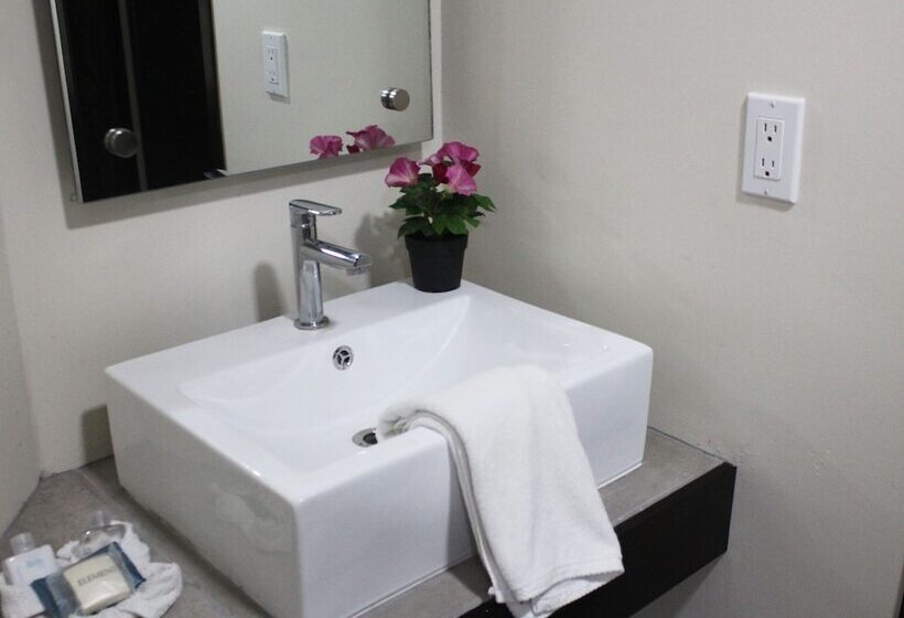 חדר סטנדרט, Corona Plaza