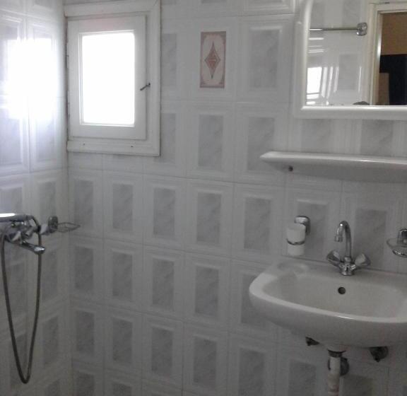 Economy Quadruple Room, Grande Murano