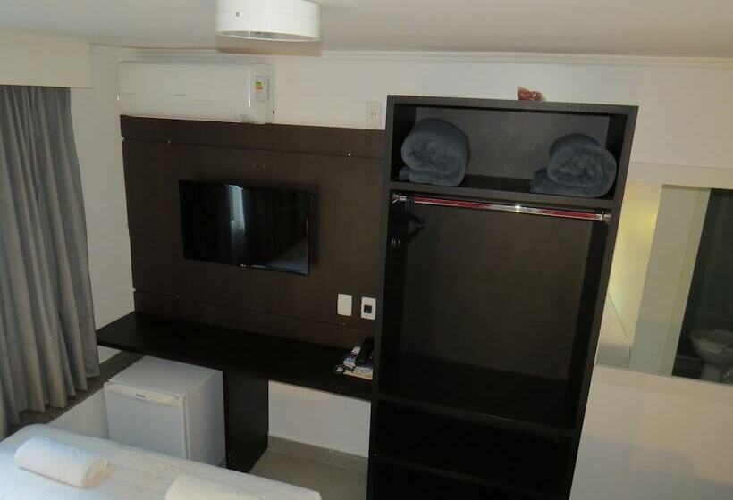 חדר דלוקס לשלושה, Minuano Hotel Express Próx Orla Lago Guaíba, Mercado Público, 300 M Rodoviária