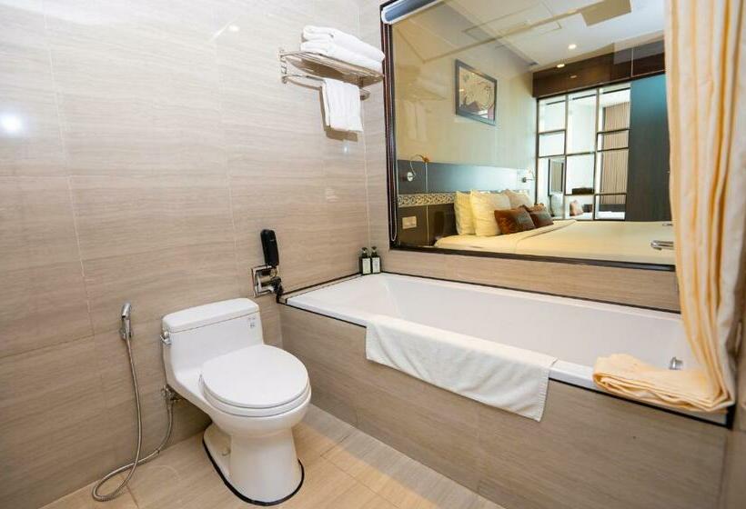 اتاق لوکس با بالکن, Sea Garden