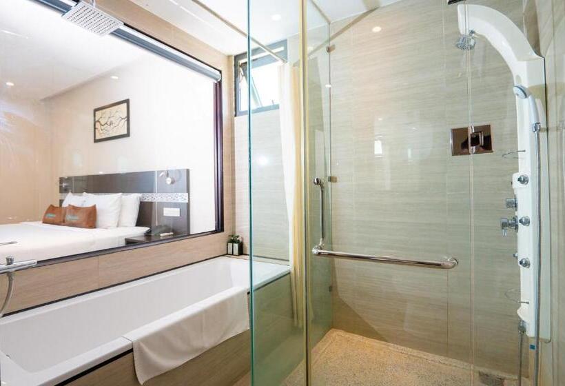 سوئیت با بالکن, Sea Garden