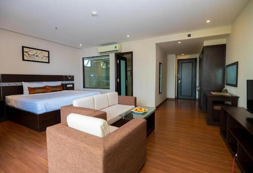 سوئیت با بالکن, Sea Garden