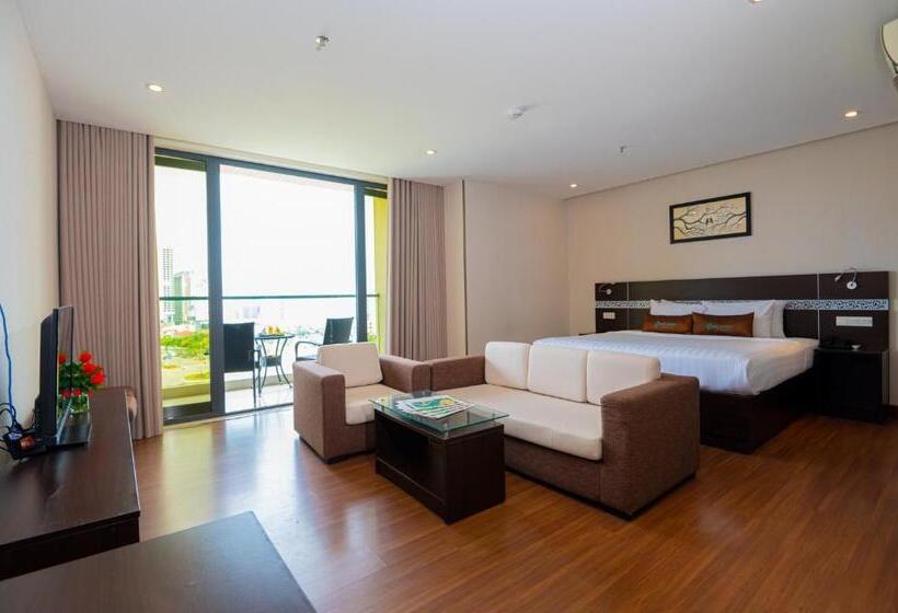 سوئیت با بالکن, Sea Garden