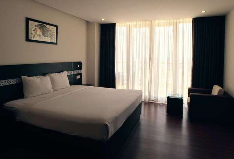 اتاق لوکس با بالکن, Sea Garden