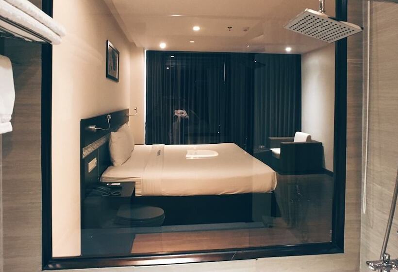 اتاق لوکس با بالکن, Sea Garden