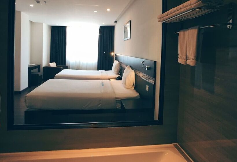 اتاق لوکس با بالکن, Sea Garden