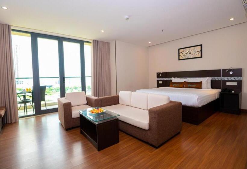 سوئیت با بالکن, Sea Garden