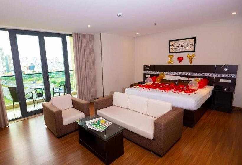 سوئیت با بالکن, Sea Garden