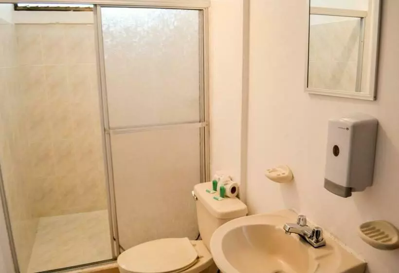 スタンダード４人部屋, Termales Del Bosque & Hot Springs