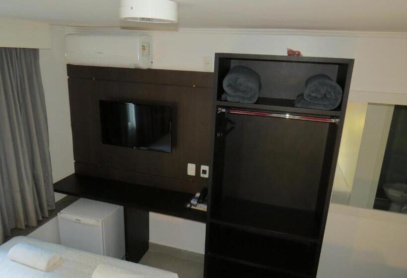 חדר דלוקס לשלושה, Minuano Hotel Express Próx Orla Lago Guaíba, Mercado Público, 300 M Rodoviária