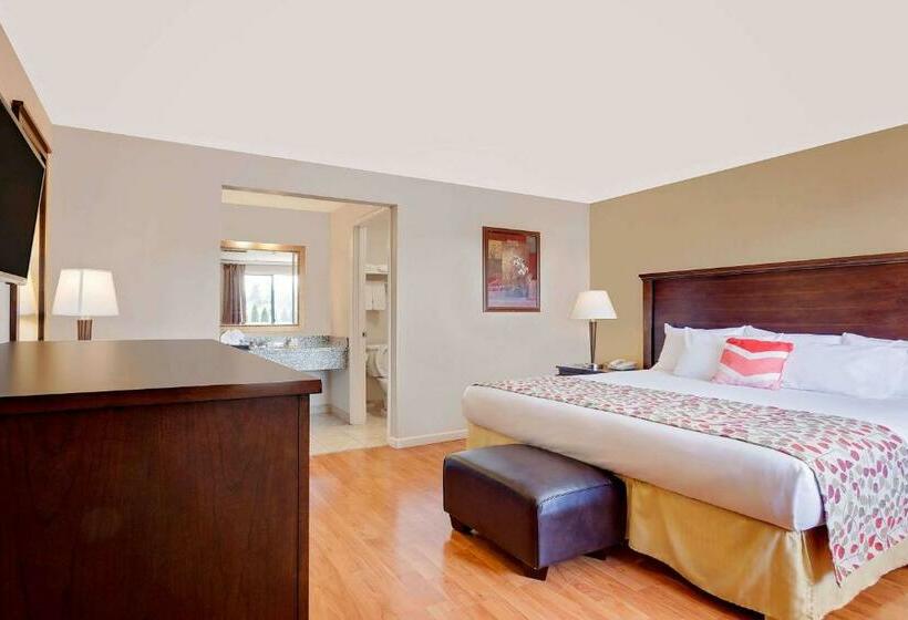 غرفة قياسية سرير كينج, Days Inn By Wyndham Lakewood South Tacoma