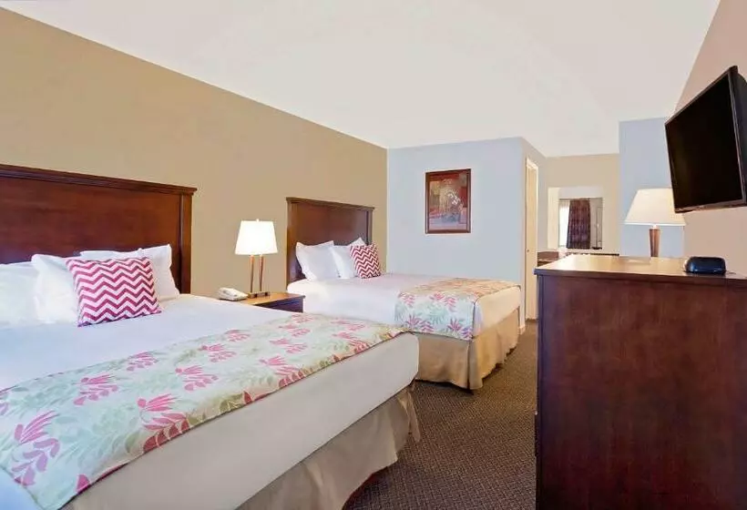 キングサイズベッドのスタンダードルーム, Days Inn By Wyndham Lakewood South Tacoma