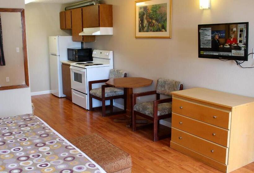 إستوديو قياسى سرير كينج, Days Inn By Wyndham Lakewood South Tacoma