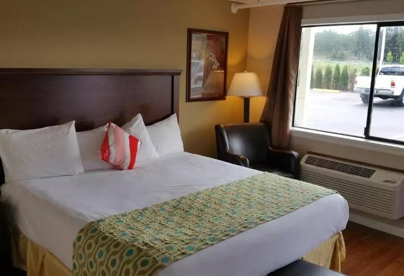キングサイズベッドのデラックスルーム, Days Inn By Wyndham Lakewood South Tacoma