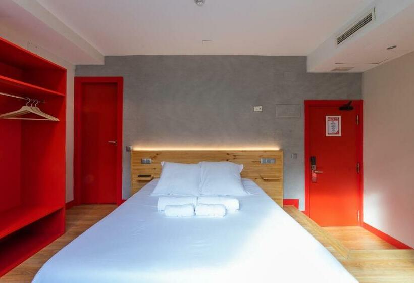 اتاق لوکس, Ok Hostel Madrid