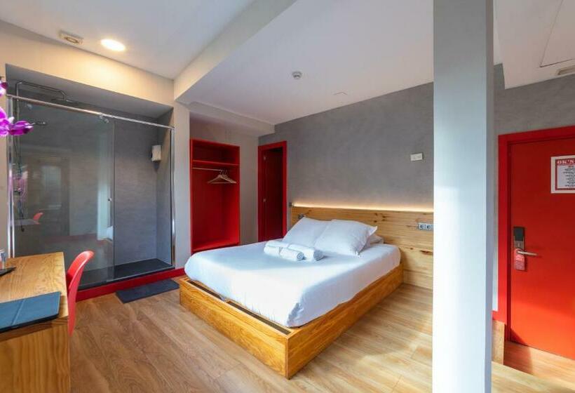 اتاق لوکس, Ok Hostel Madrid