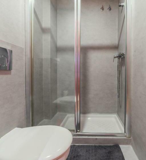 اتاق کلاسیک چهارنفره, Ok Hostel Madrid