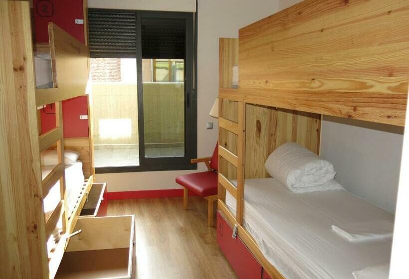اتاق کلاسیک چهارنفره, Ok Hostel Madrid