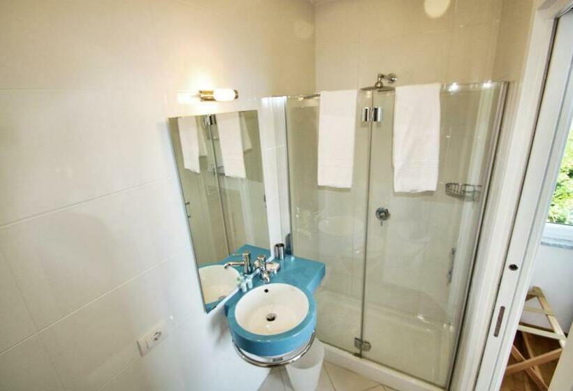 オーシャンビュースタンダードルーム, Capri Inn