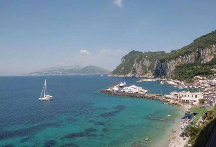 Standard-huone Merinäkymä, Capri Inn