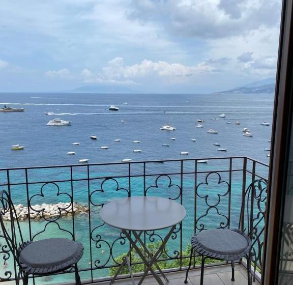 Номер Стандарт Вид на Море, Capri Inn
