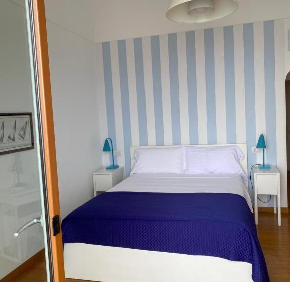 オーシャンビュースタンダードルーム, Capri Inn