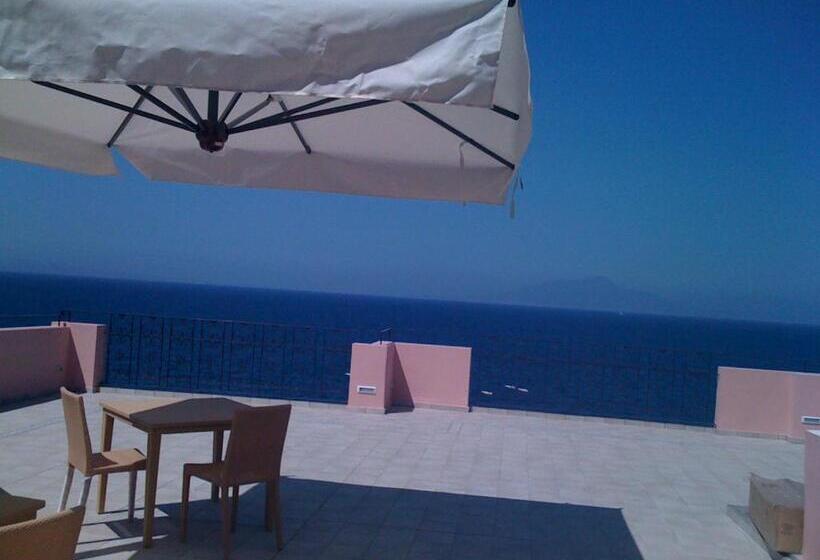 オーシャンビュースタンダードルーム, Capri Inn