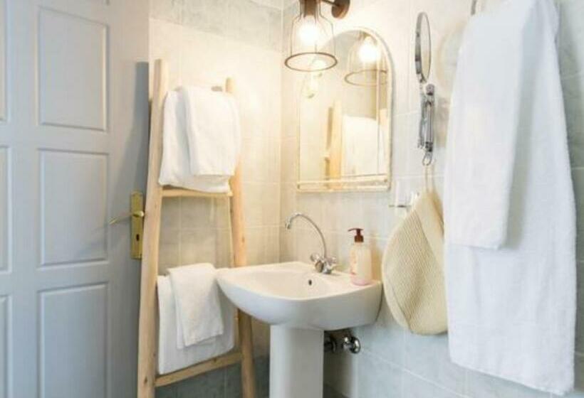 غرفة قياسية, Evi Rooms