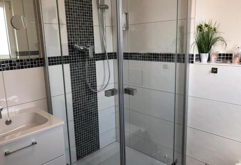 스탠다드 스튜디오, Star Apart Hotel Sachsenhausen