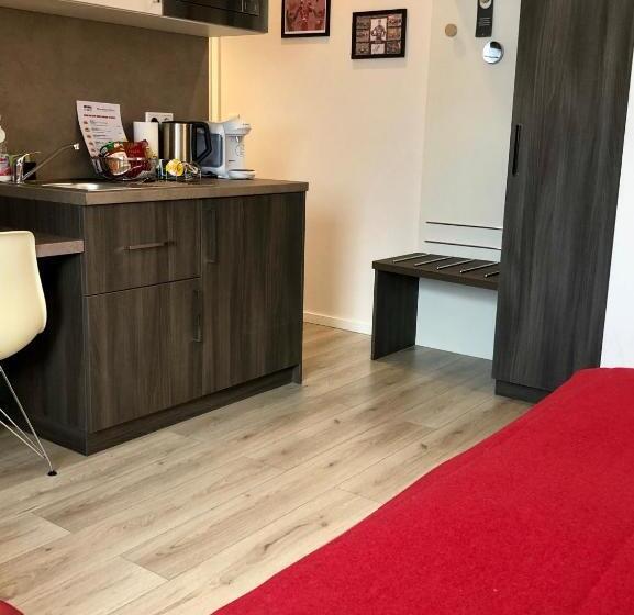 스탠다드 스튜디오, Star Apart Hotel Sachsenhausen