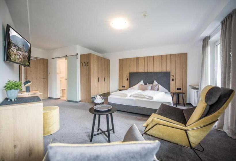 スタンダードルーム, Walter