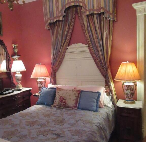 标准间, Johnstone Mansiion